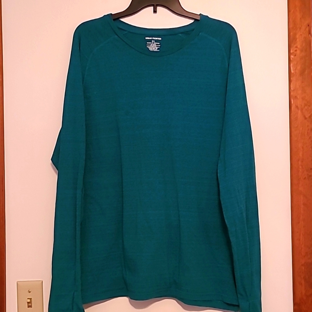 Urban Frontier teal green long sleeve  tee Sz XL